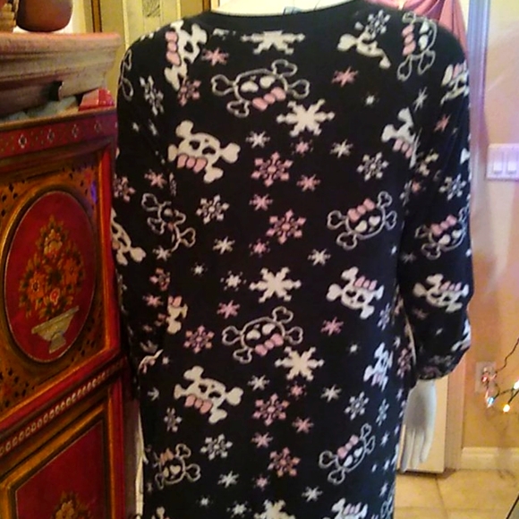 Katnap Black with Skulls with Bows Onzie - Picture 4 of 12